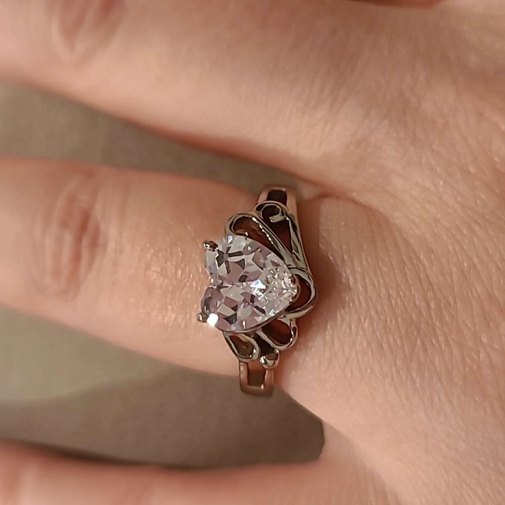 Heart Shape Cubic Zirconia Swirl Band Stainless Steel Ring